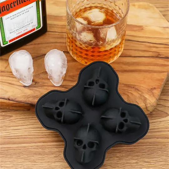 Skull Party, image 3 of 3